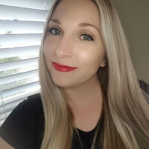 Meet your Posher, Vicki